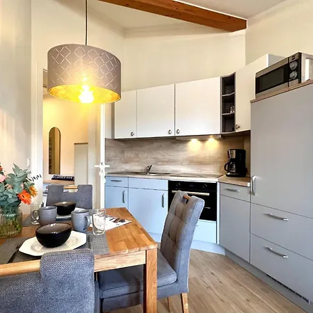 Moderne Mit Balkon Und Wlan In Sellin (Rugen)