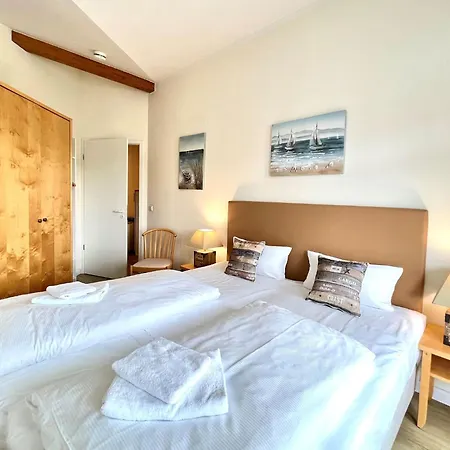Moderne Mit Balkon Und Wlan In * Sellin (Rugen)