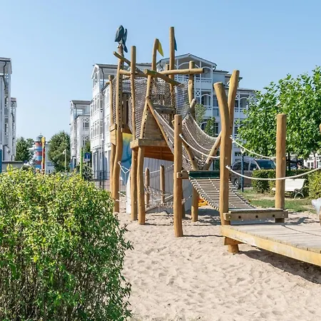 Moderne Mit Balkon Und Wlan In Apartment
